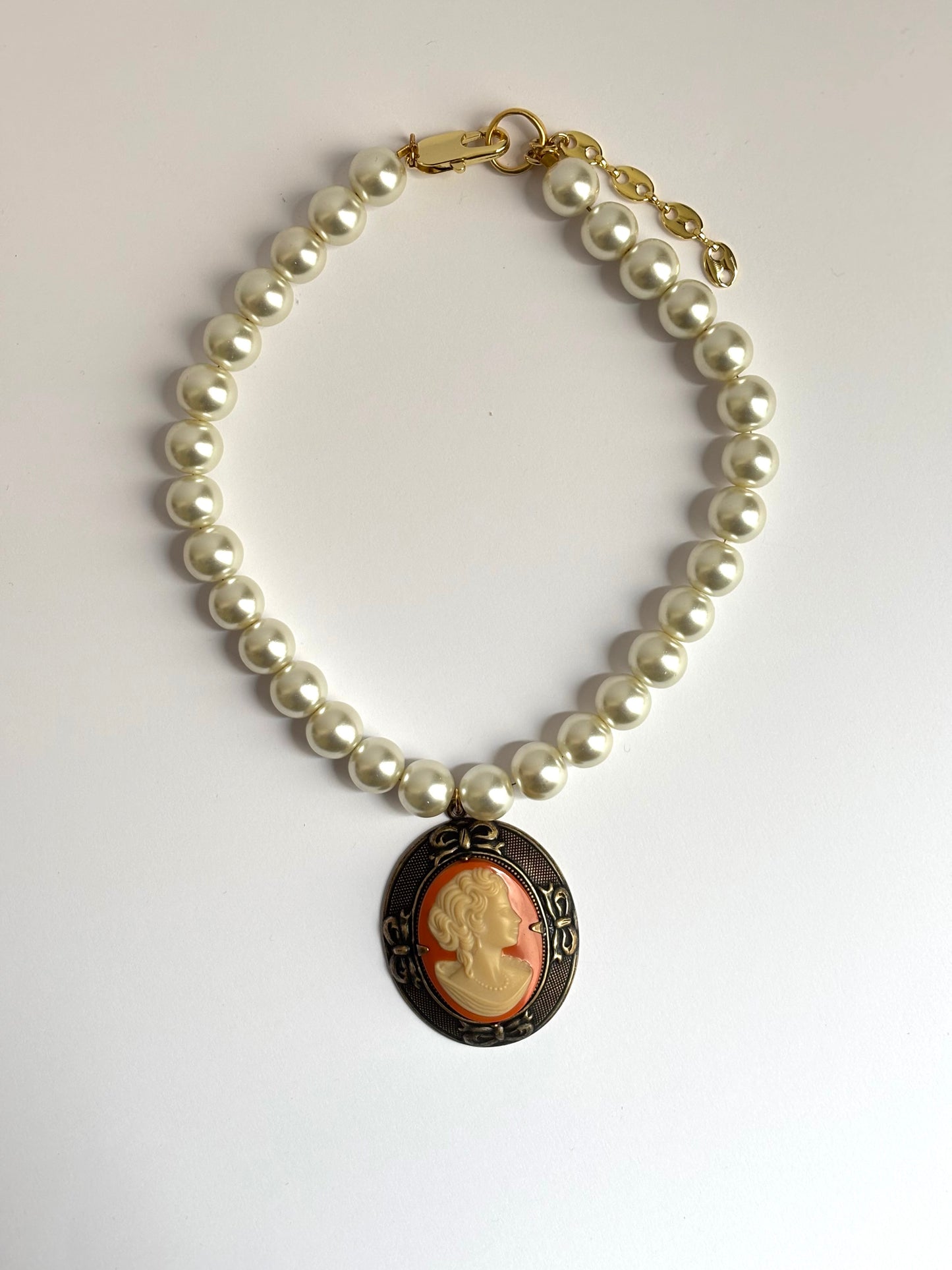 Ladylike Necklace