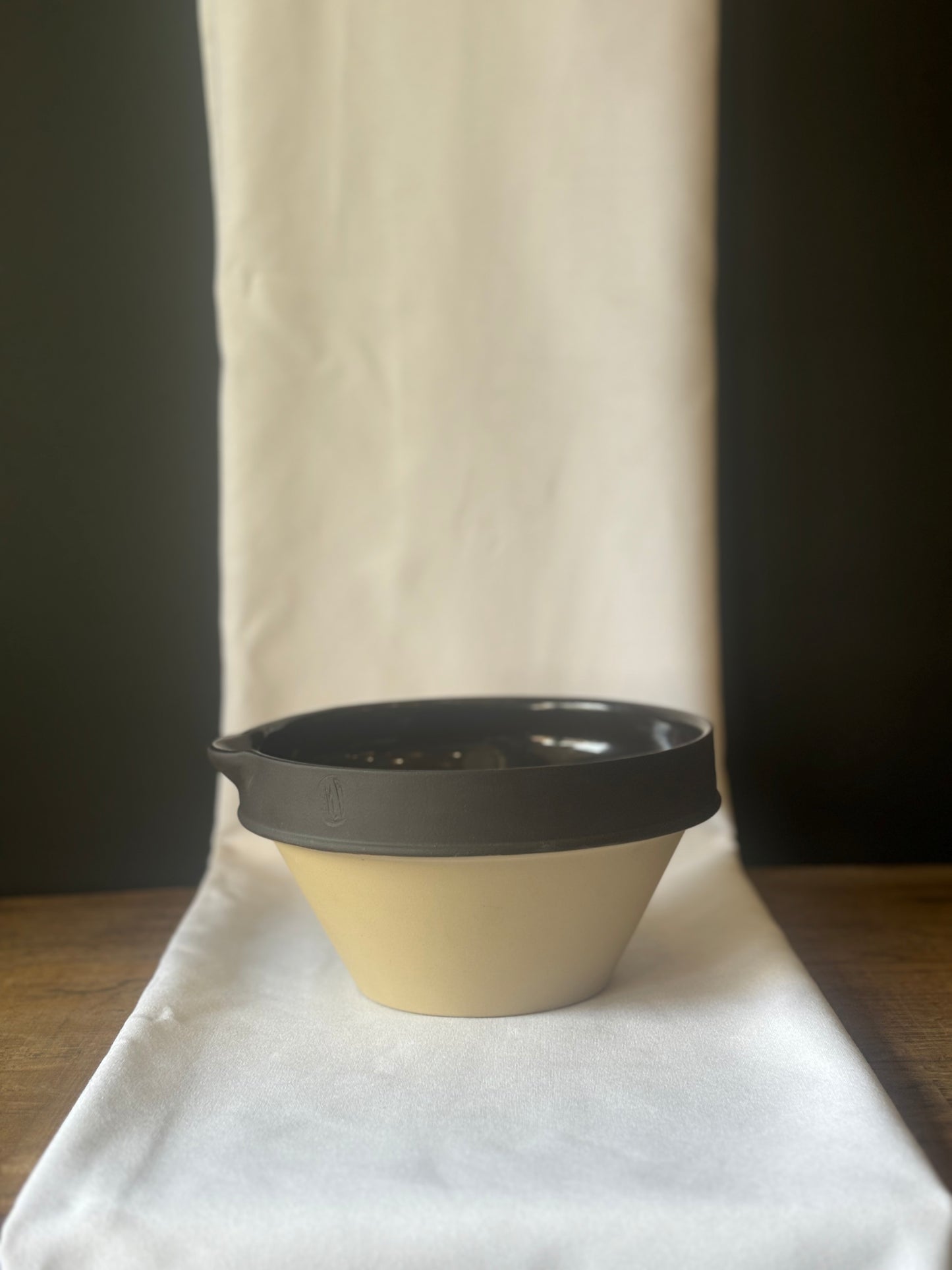 Ceramic Bowl with Lip